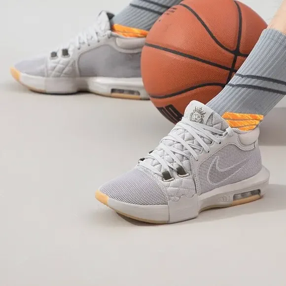 Nike LeBron Witness 8 EP Basketball Shoes Light Iron Ore Men's Size 7.5 - Picture 5 of 15